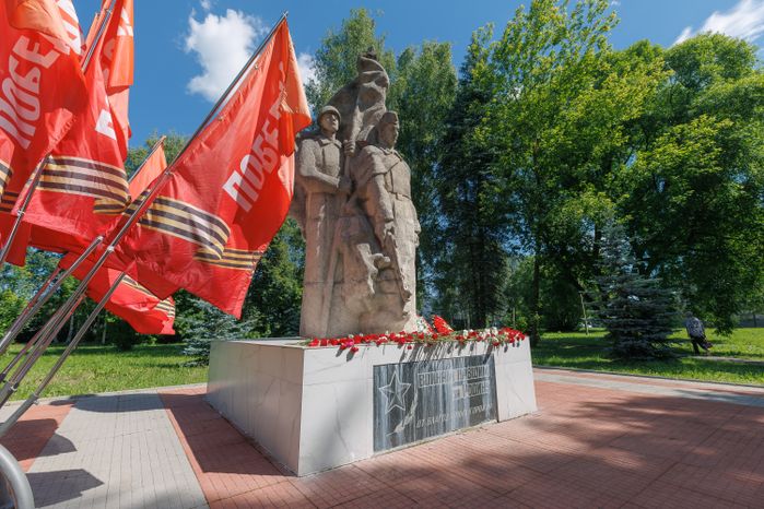 Мемориал погибшим в Великой Отечественной войне в парке Победы города Хотьково Сергиево-Посадского округа