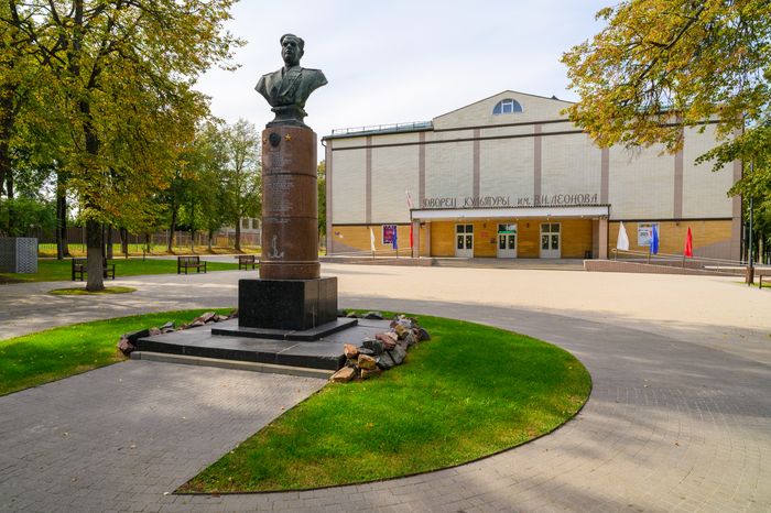 Сквер имени В.Н. Леонова в Зарайске