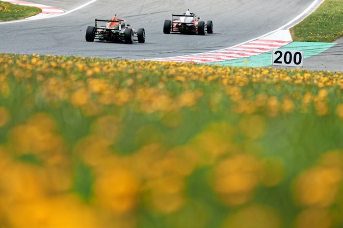 Гоночный уик-енд в Волоколамском округе на трассе Moscow Raceway