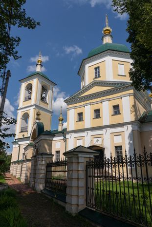 Верея. Церковь Константина и Елены