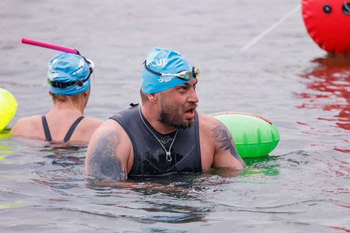 Заплыв на открытой воде Swimcup на Кореневском карьере в Люберцах
