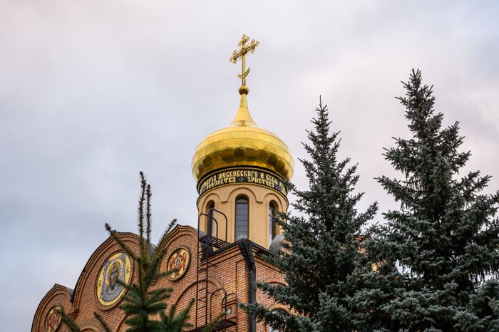 Храм во имя преподобного Серафима Саровского в рабочем поселке Софрино города Пушкино Сергиево-Посадского округа