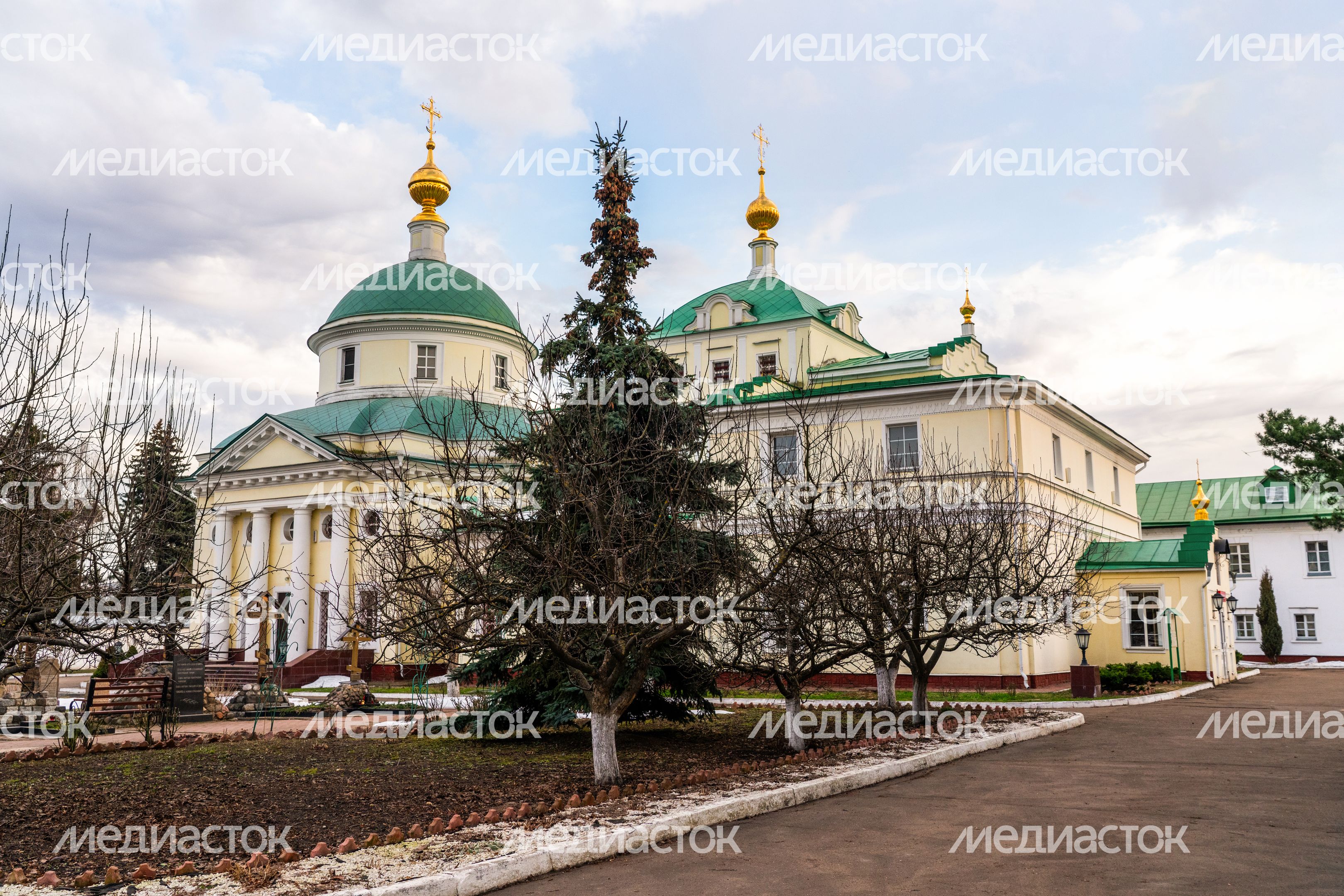 Свято-Екатерининский ставропигиальный мужской монастырь (Екатерининская пустынь) в городе Видное Ленинского округа Свято-Екатерининский ставропигиальный мужской монастырь (Екатерининская пустынь) в городе Видное Ленинского округа