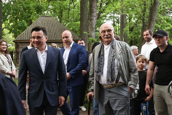 Андрей Воробьев посетил юбилейный фестиваль "Мелиховская весна" в Чехове