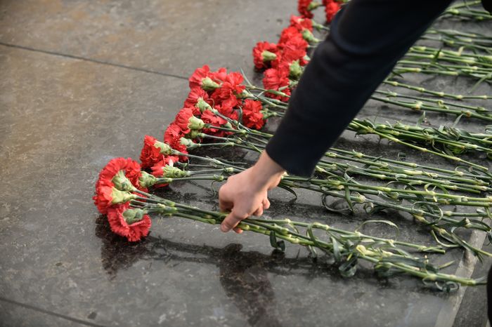 Траурный митинг памяти 11 жертв теракта в Санкт-Петербурге