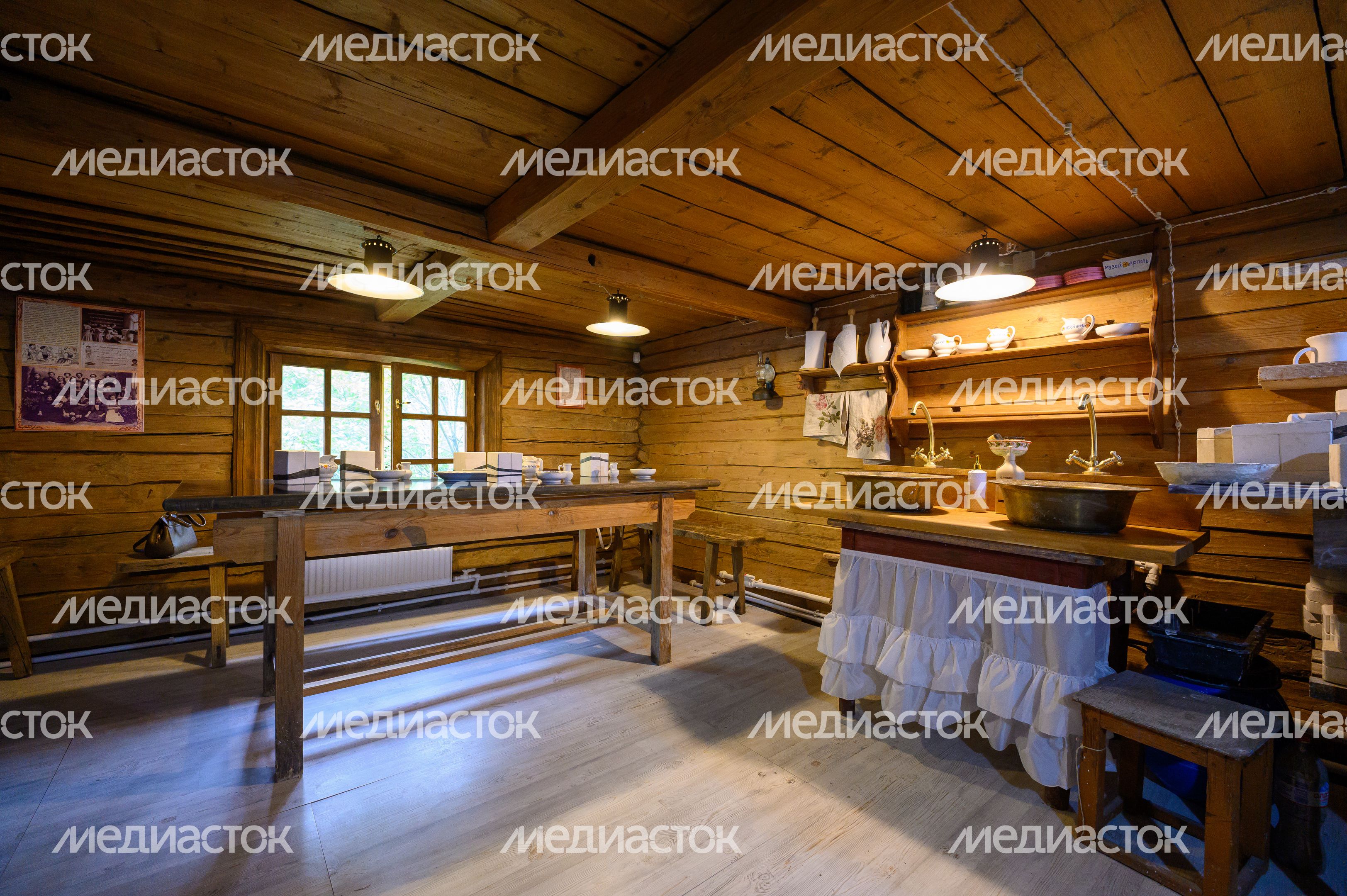 История промысла росписи фарфора в стиле гжель в музее-мастерской «Артель» в деревне Турыгино Раменского округа