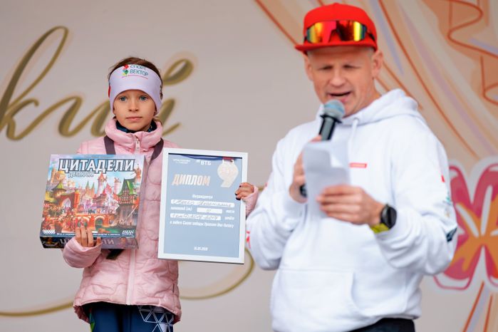 Награждение победителей легкоатлетического забега «Салют Победы» ко Дню Победы