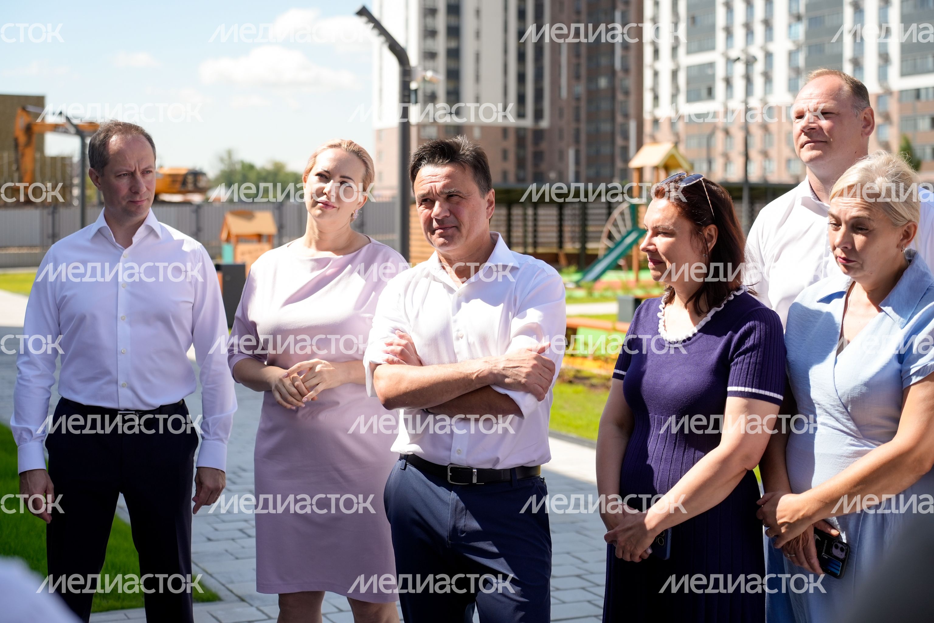 Андрей Воробьев и Роман Терюшков проверили строительство детсада "Лучик" в Видном