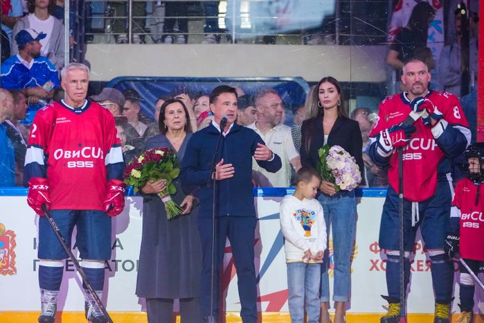 Андрей Воробьев сделал символическое вбрасывание на Кубке Овечкина