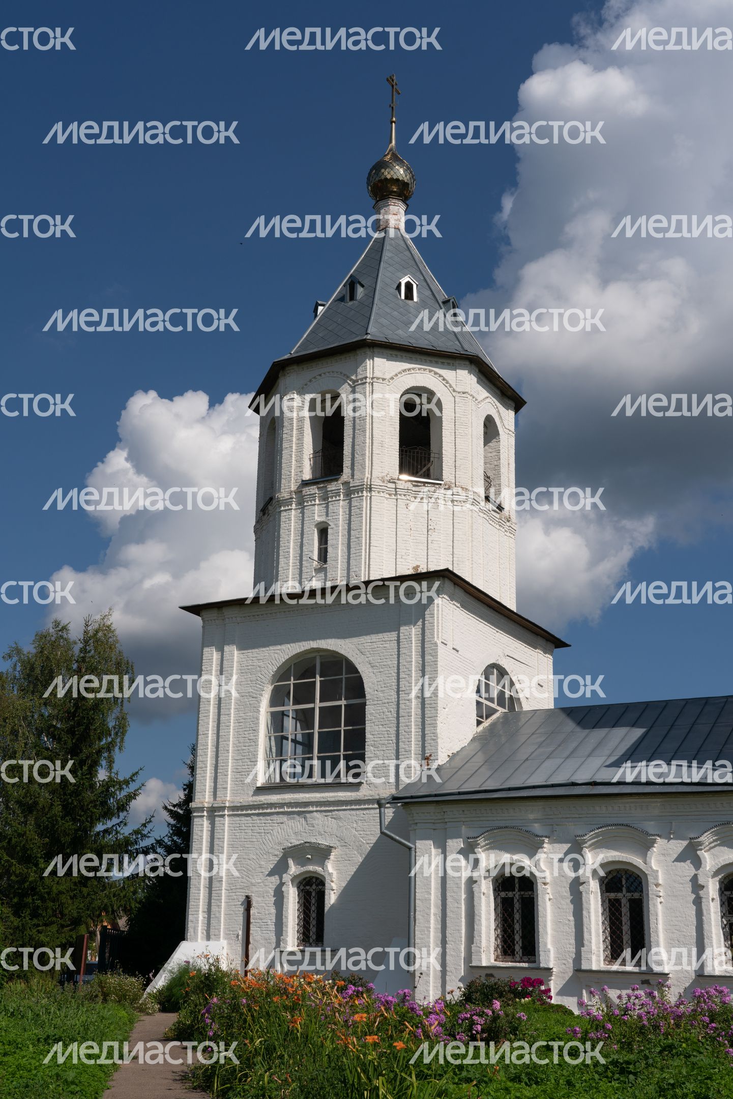 Верея. Богоявленская церковь Верея. Богоявленская церковь