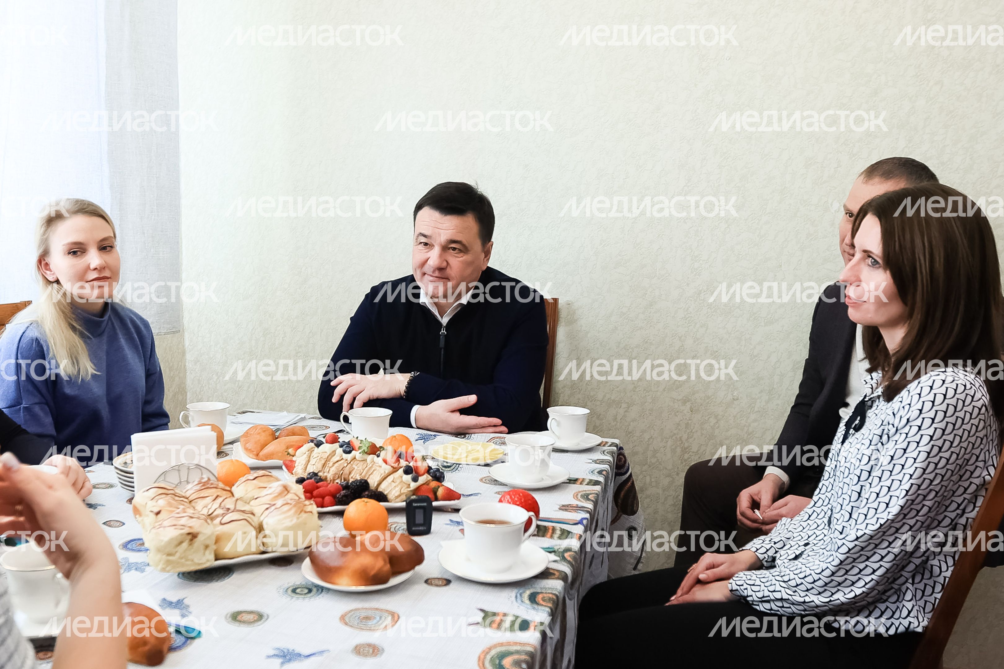 Встреча губернатора с супругами офицеров, участвующих в СВО