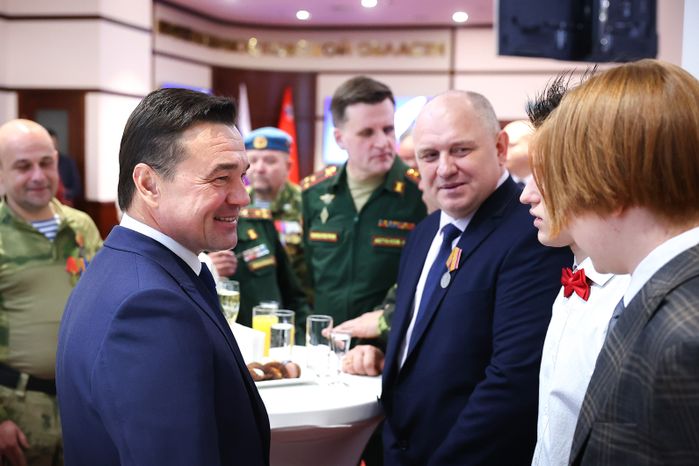 Награждение добровольцев из отряда «БАРС» Губернатором Подмосковья
