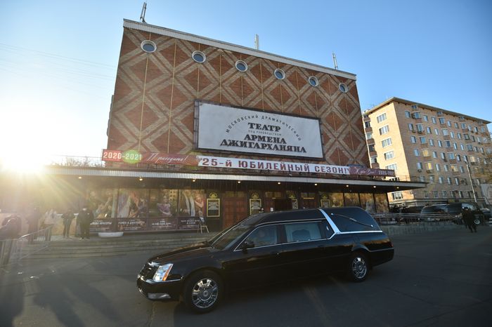 Церемония прощания с Арменом Джигарханяном в Москве