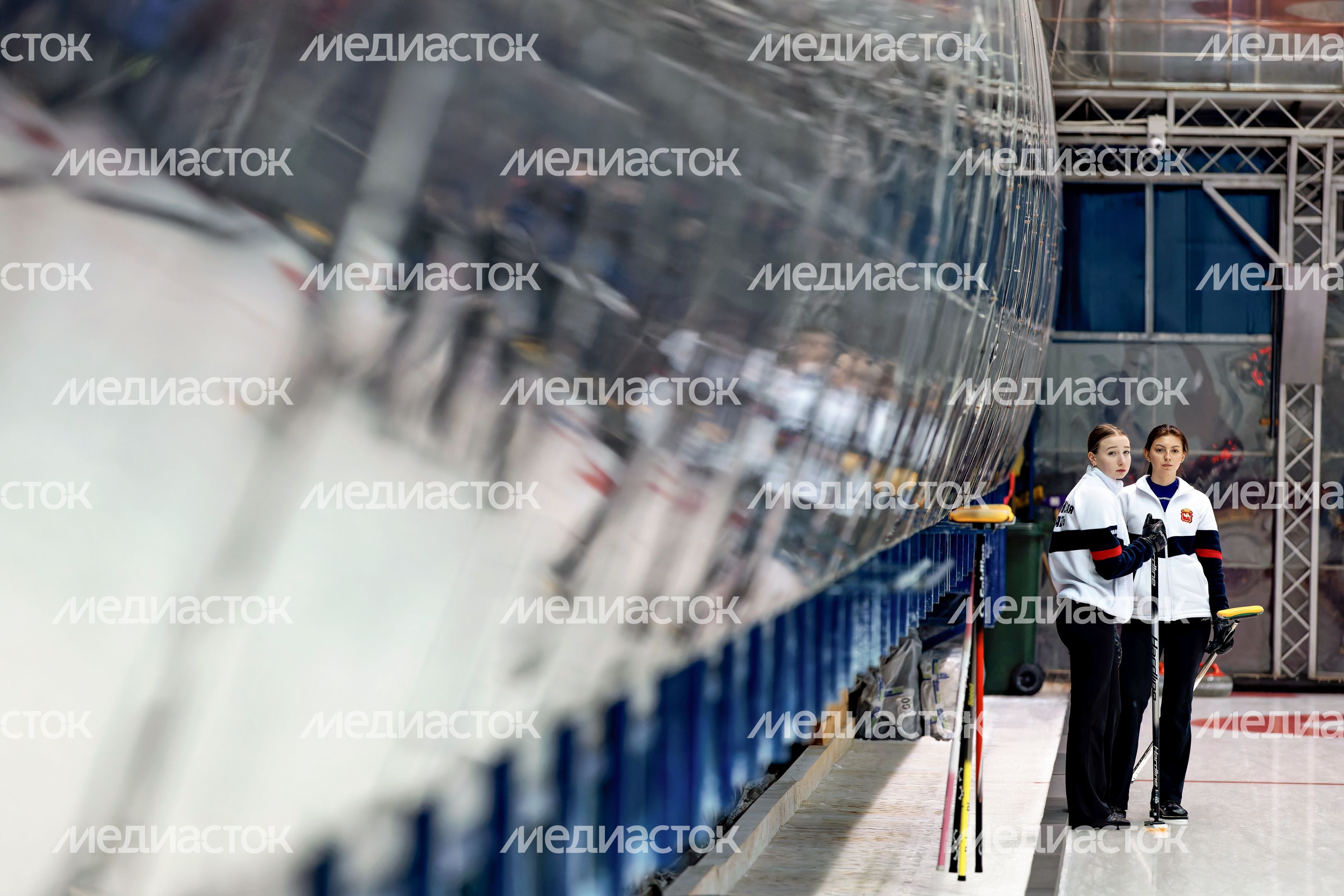 Всероссийские соревнования по керлингу среди женских команд в Дмитрове Всероссийские соревнования по керлингу среди женских команд в Дмитрове