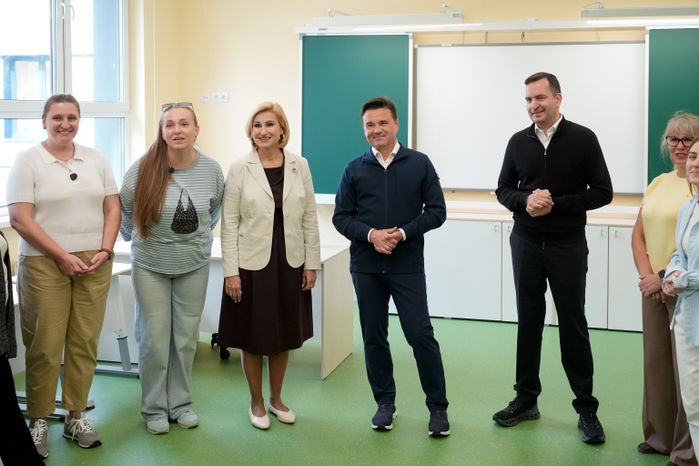 Андрей Воробьев проверил готовность новой школы в пгт Свердловский г.о. Лосино-Петровский