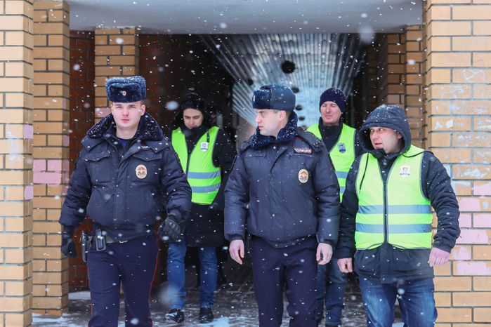 Народные дружинники и сотрудники полиции патрулируют улицы Подмосковья