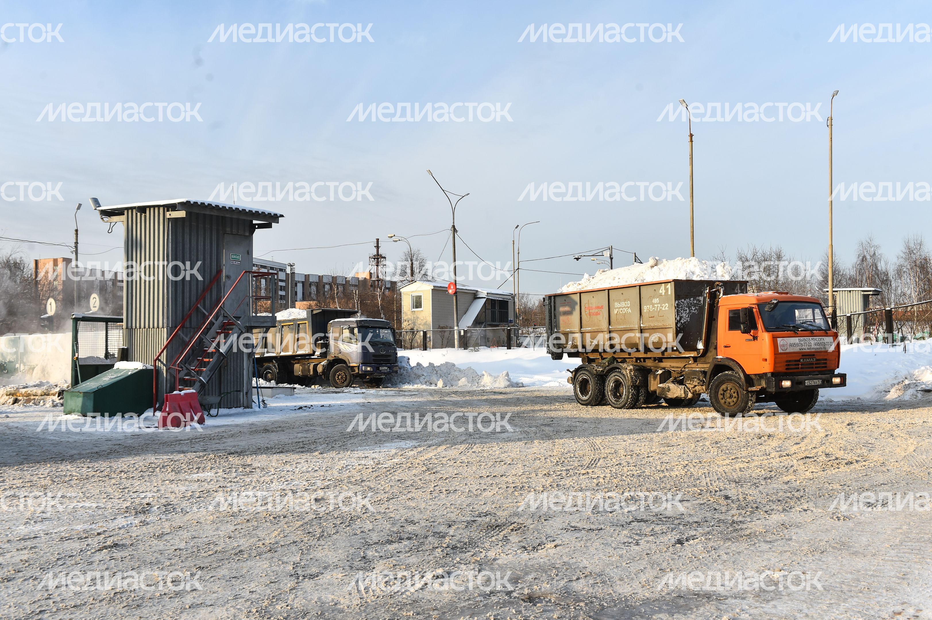 Утилизация снега на снегосплавном пункте «Черкизово»