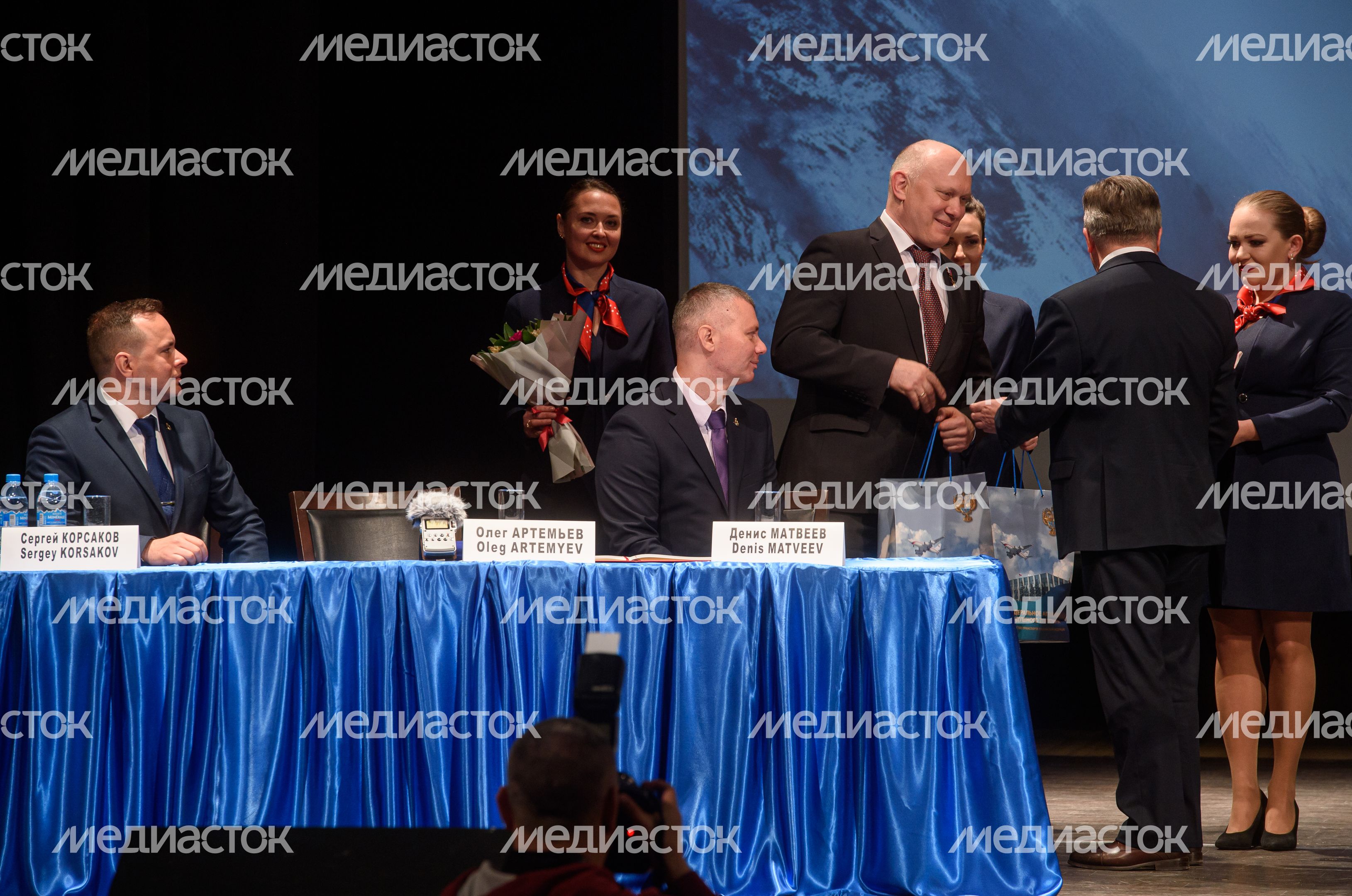 Торжественная встреча космонавтов и астронавтов 67-й длительной экспедиции на МКС
