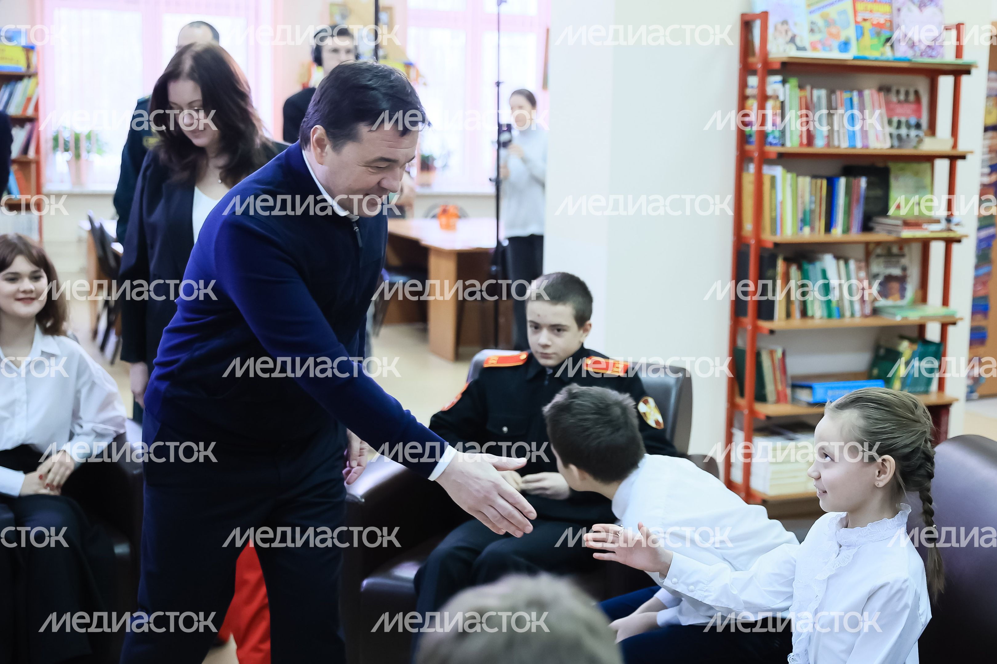 Встреча Губернатора Подмосковья со школьниками из Балашихи, чьи близкие находятся в зоне СВО