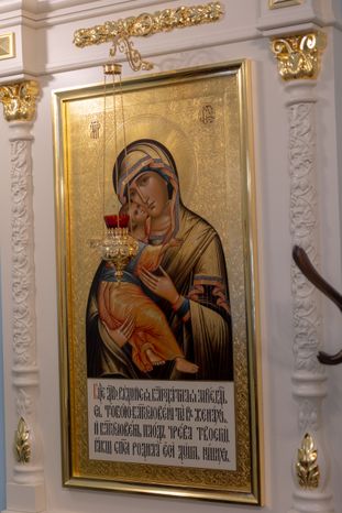 Знаменская церковь Дубровицы