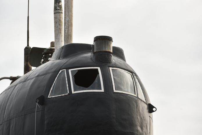 Памятник подводной лодке К-19 и виды села Никульское