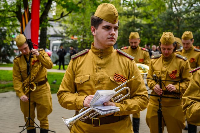 Торжественная церемония зажжения Вечного огня в Королеве
