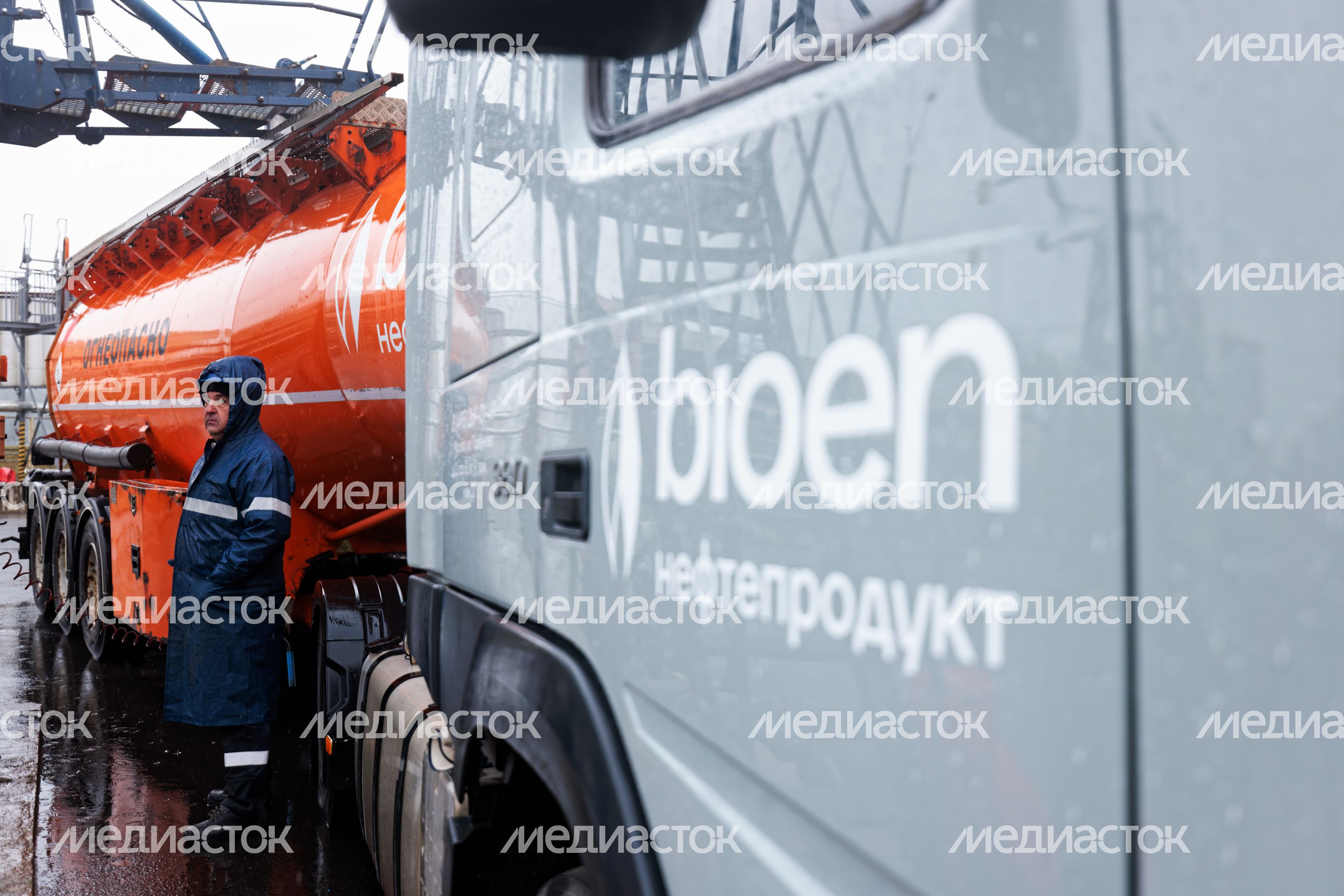 Терминал по перевалке и хранению светлых нефтепродуктов в Красногорске Терминал по перевалке и хранению светлых нефтепродуктов в Красногорске