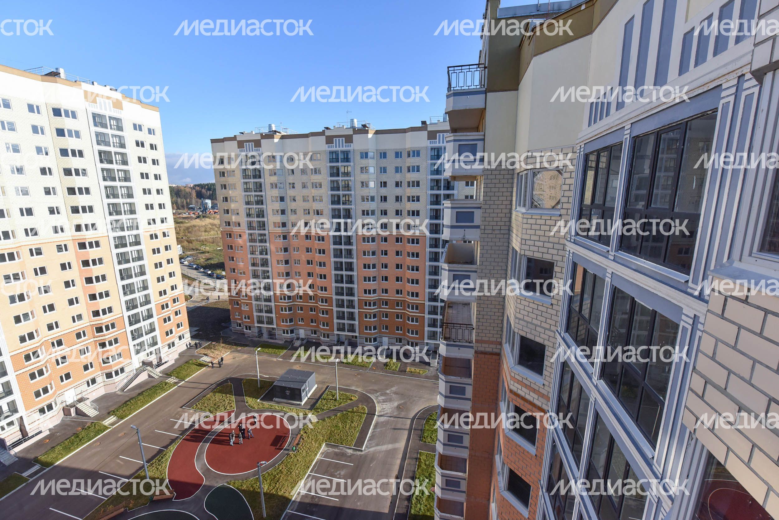 Вручение ключей от новых квартир дольщикам «СУ‑155» в Звенигороде Вручение ключей от новых квартир дольщикам «СУ‑155» в Звенигороде