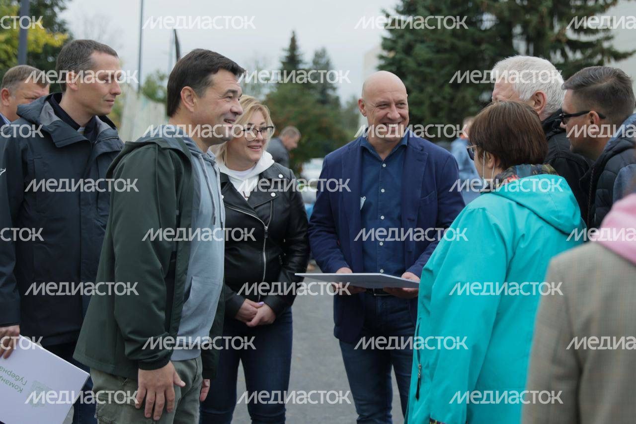 Высадка саженцев Губернатором Подмосковья в рамках экологической акции «Наш лес. Посади свое дерево»