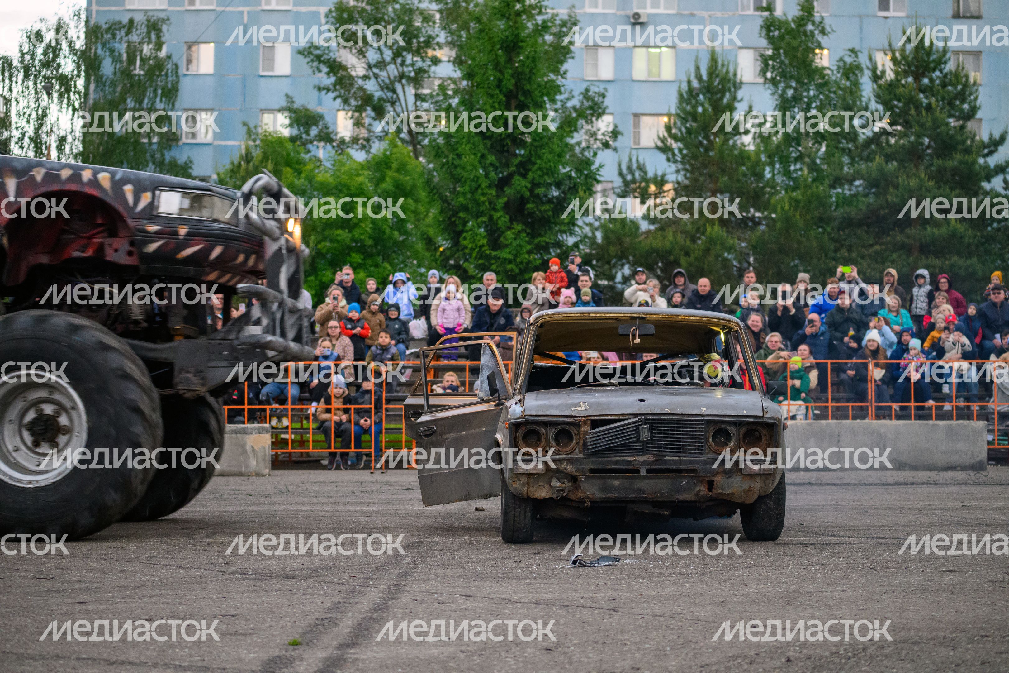 Экстремальная программа, яркие эмоции, адреналин и безумные трюки на шоу каскадеров в Чехове Экстремальная программа, яркие эмоции, адреналин и безумные трюки на шоу каскадеров в Чехове