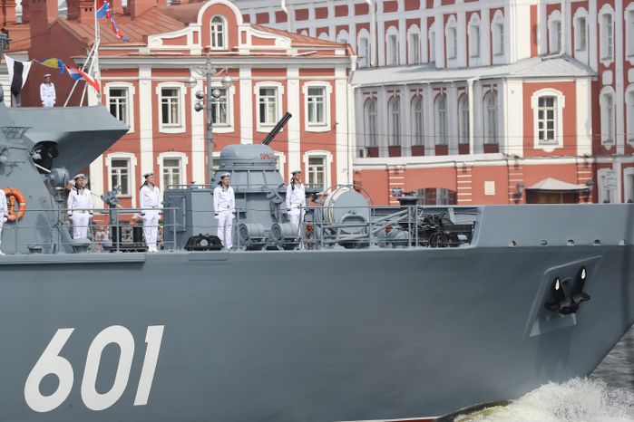 Главный парад Военно-Морского Флота в Санкт-Петербурге