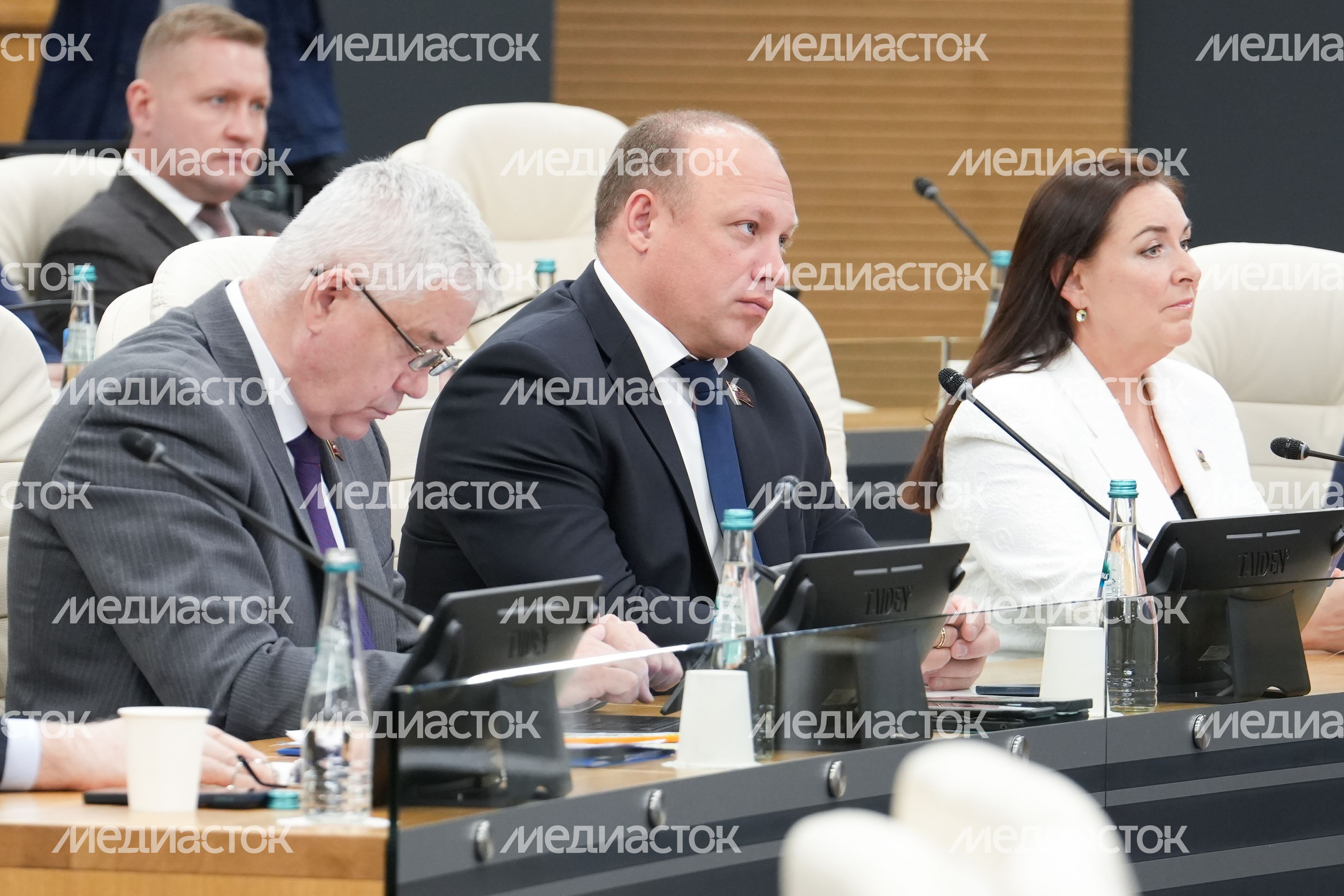 Андрей Воробьев поблагодарил депутатов Мособлдумы за совместную работу