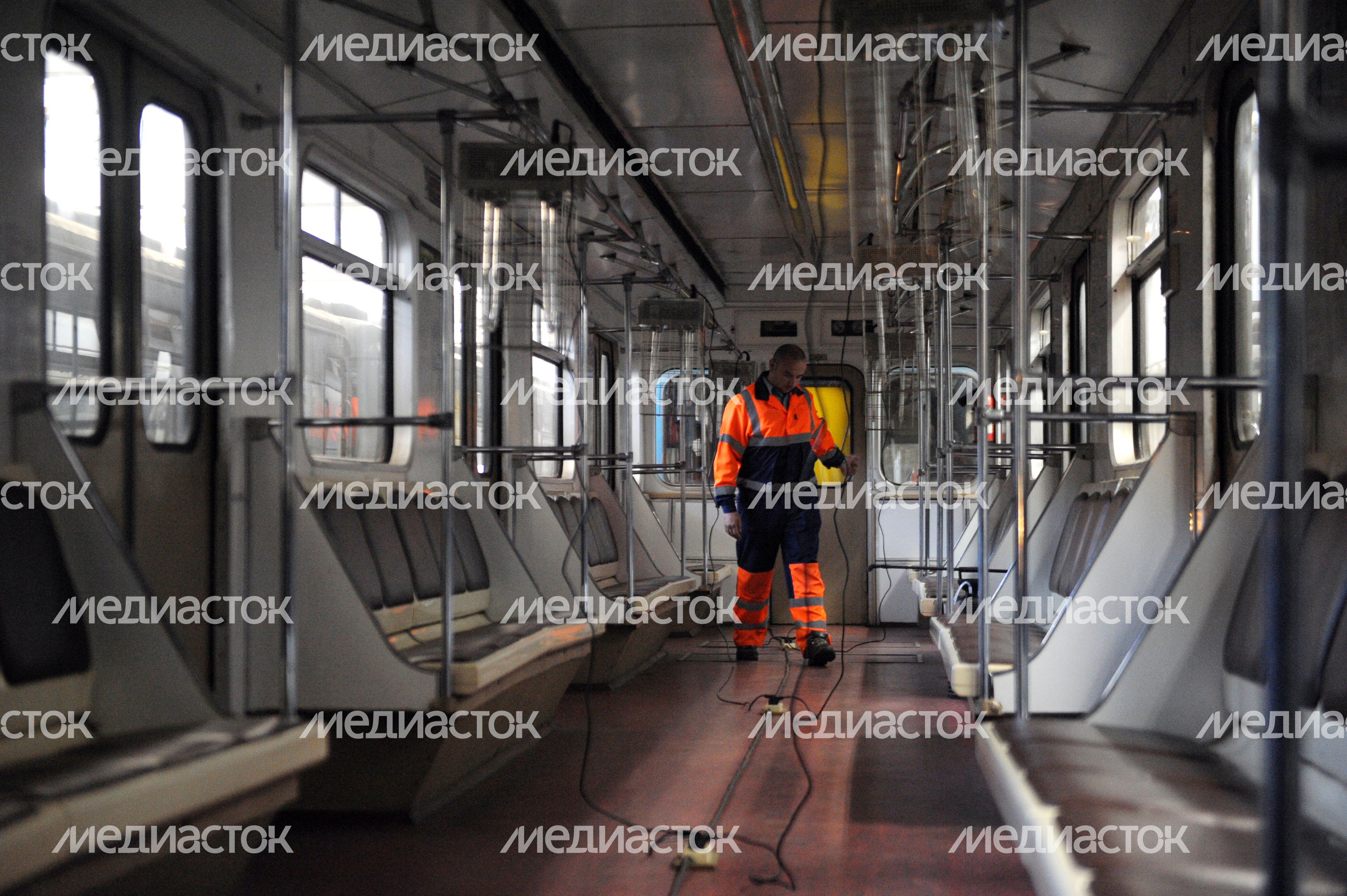 Дезинфекция вагонов Московского метрополитена