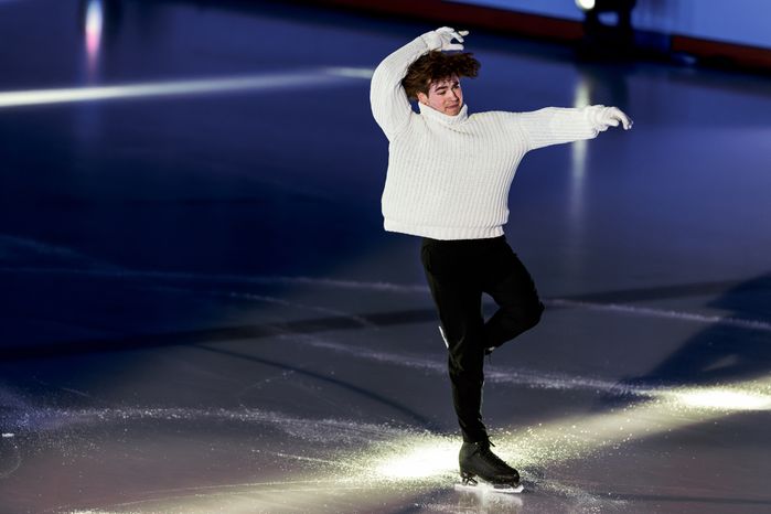Артем Федорченко выступил на ледовом шоу «Чемпионы» Ильи Авербуха в Волоколамске