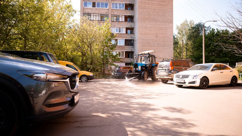 Содержание придомовой территории в весенне-летний период