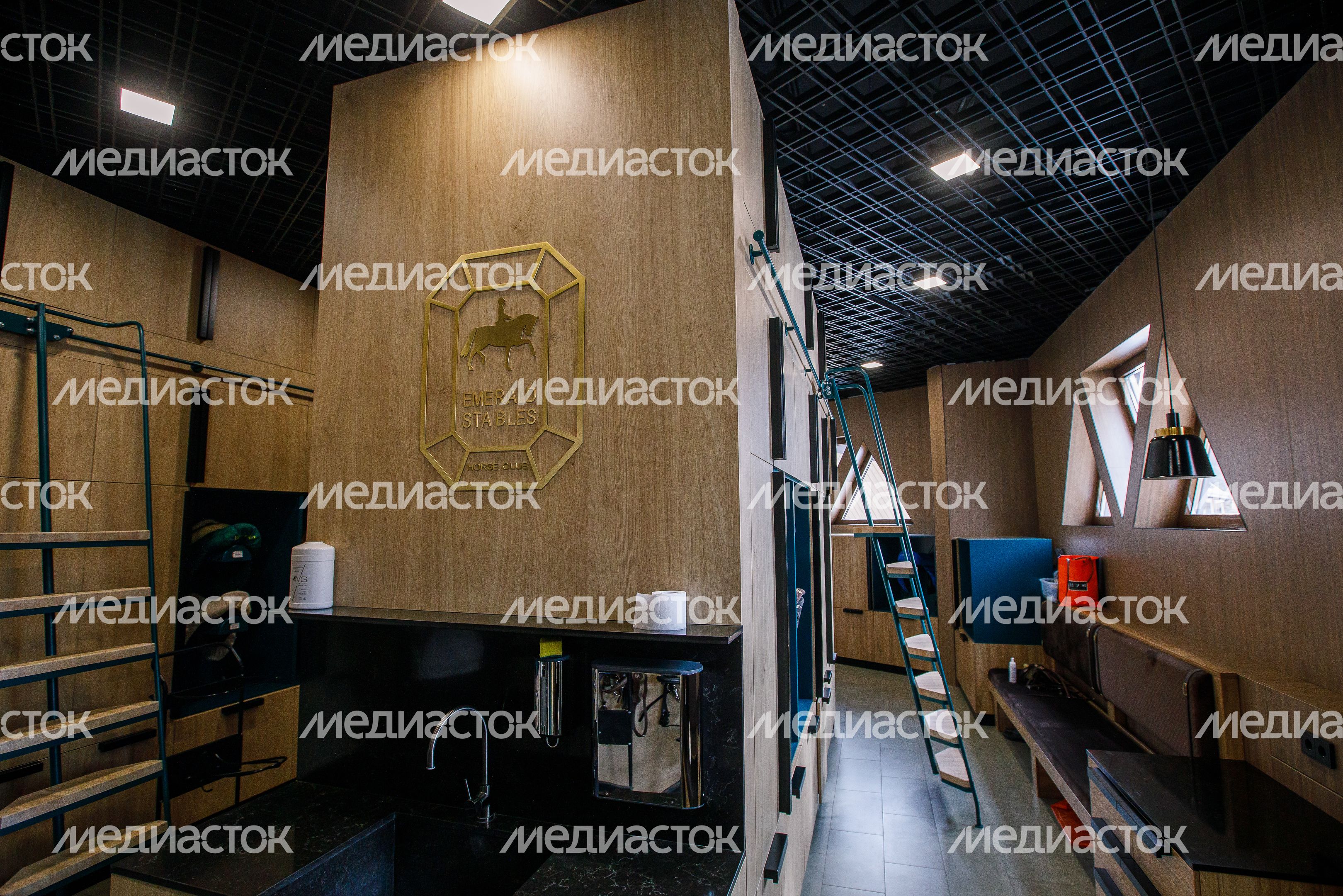 Конноспортивный комплекс Emerald Stables в Клину