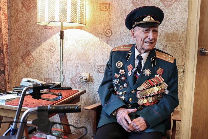 Ветерану войны Александру Золотову присвоили звание Почетного гражданина Московской области
