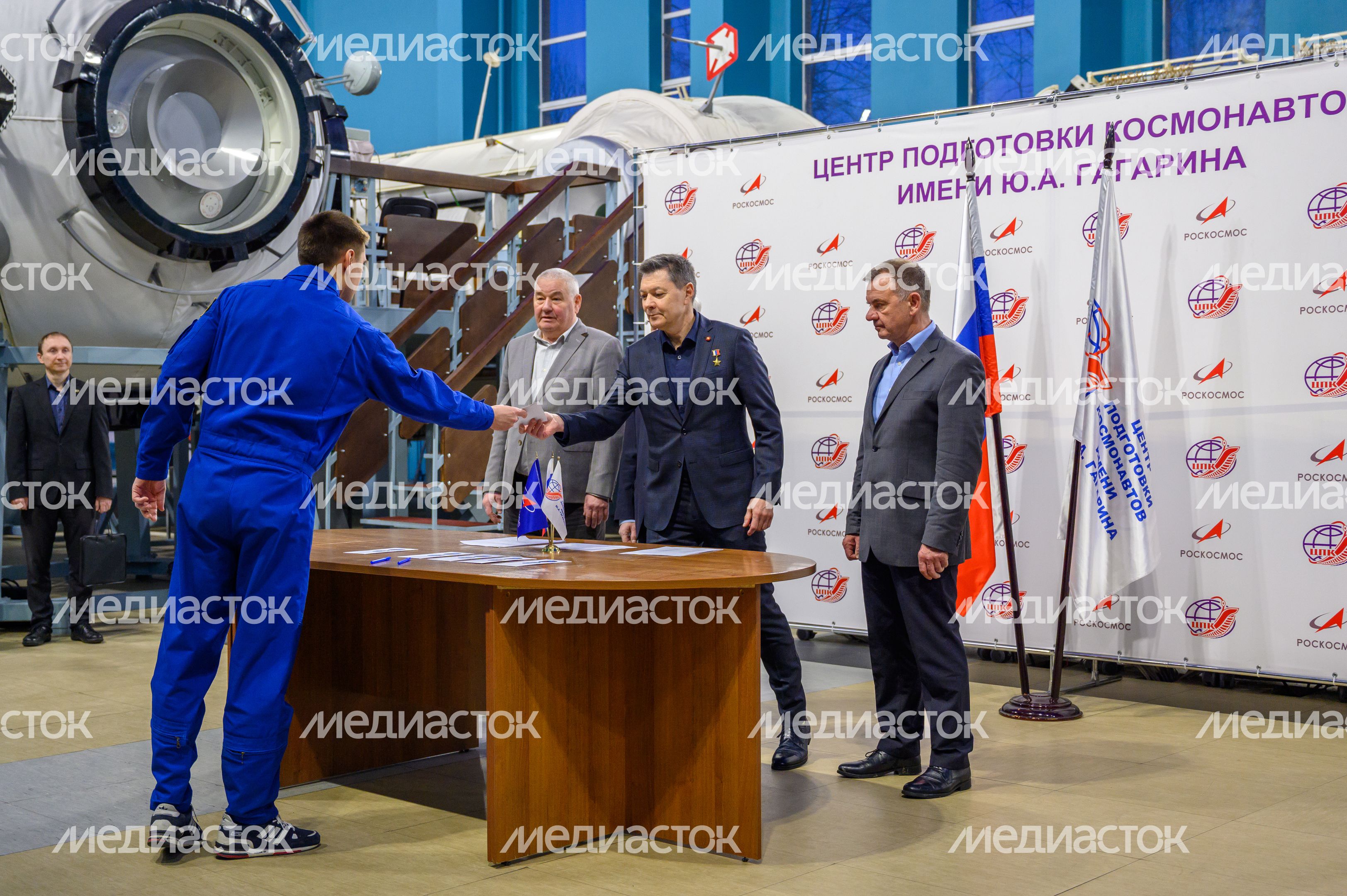 Экзаменационная тренировка космонавта Роскосмоса Андрея Федяева в Центре подготовки космонавтов в Звездном городке Экзаменационная тренировка космонавта Роскосмоса Андрея Федяева в Центре подготовки космонавтов в Звездном городке