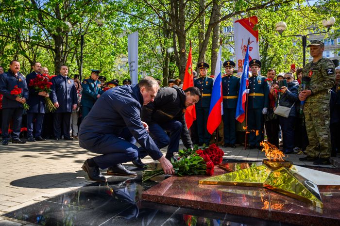Торжественная церемония зажжения Вечного огня в Королеве