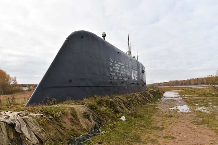 Памятник подводной лодке К-19 и виды села Никульское