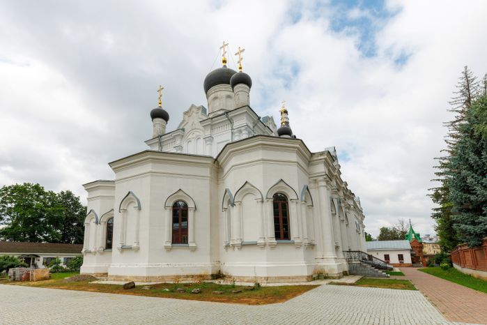 Свято-Троицкий Мариинский монастырь летом в Егорьевске