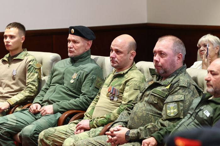 Награждение добровольцев из отряда «БАРС» Губернатором Подмосковья