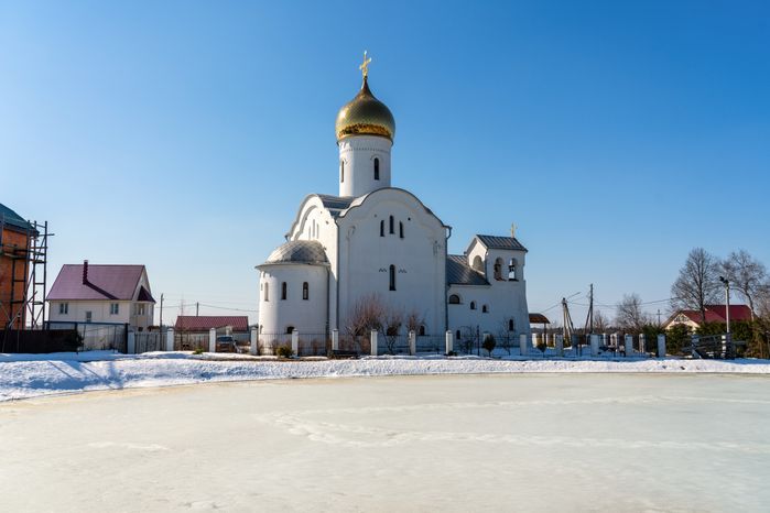 Храм Рождества Пресвятой Богородицы в поселке Поварово округа Солнечногорск