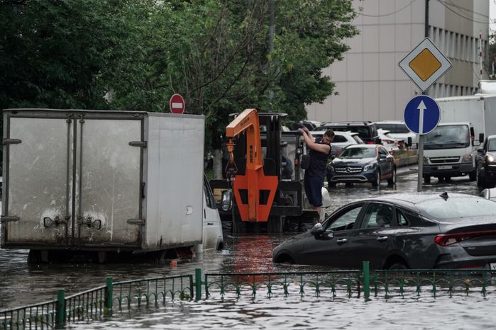 Последствия ливня в Москве