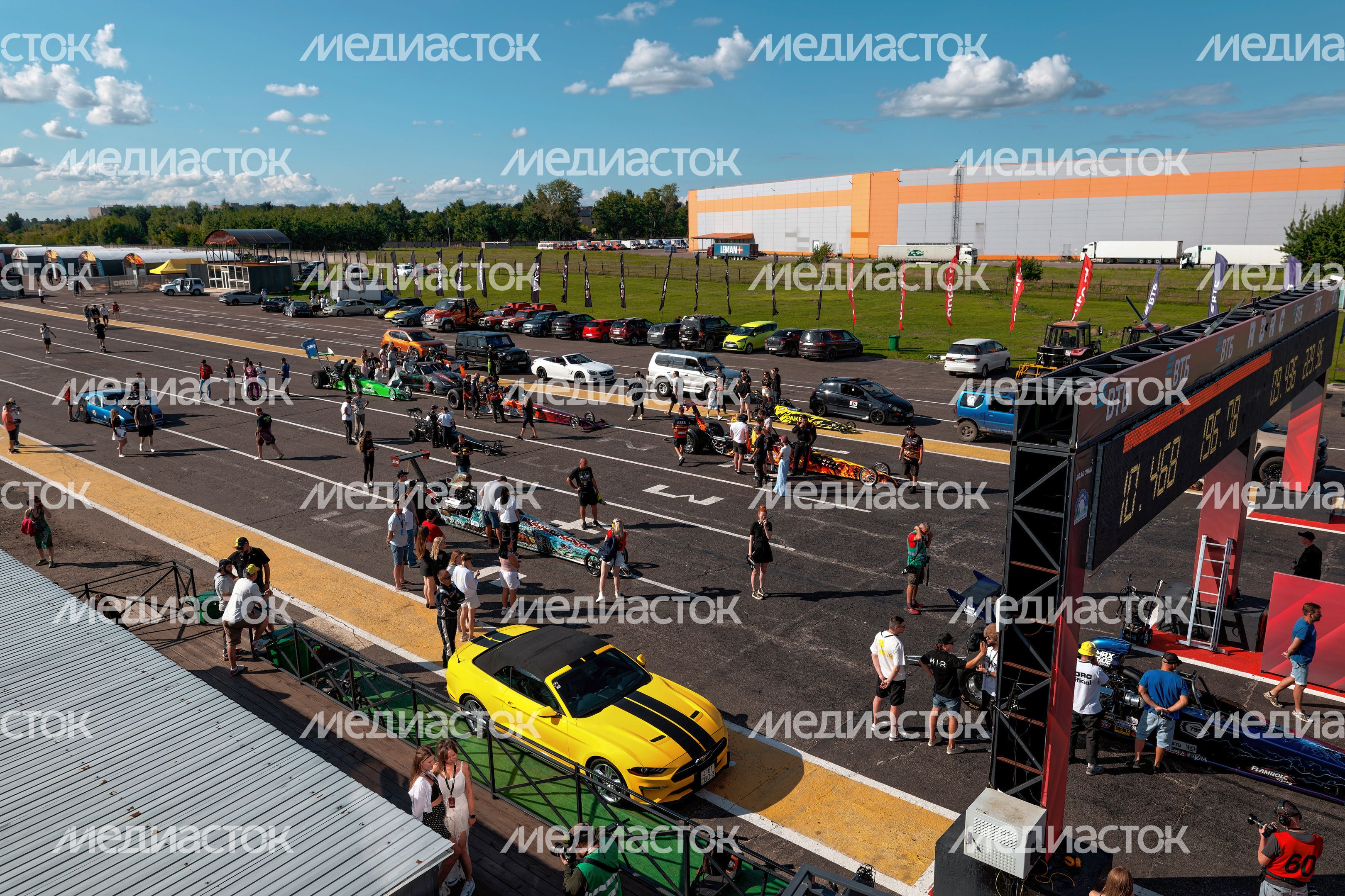 Чемпионат и Кубок России по дрэг-рейсингу RDRC 2026. Заезд гоночных болидов на автодроме RDRC Racepark в Раменском округ Чемпионат и Кубок России по дрэг-рейсингу RDRC 2026. Заезд гоночных болидов на автодроме RDRC Racepark в Раменском округ