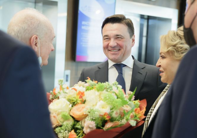 Андрей Воробьев и Валентина Матвиенко посетили Институт ядерной медицины в Химках