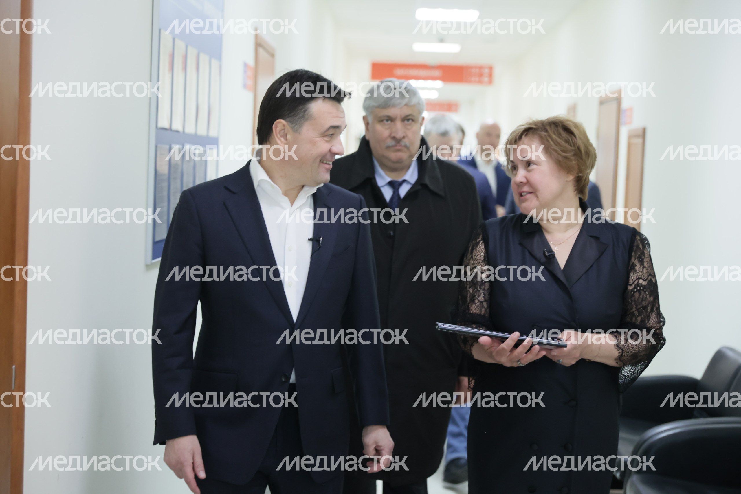 Проверка губернатором Подмосковья работы Консультационного центра по вопросам гражданства