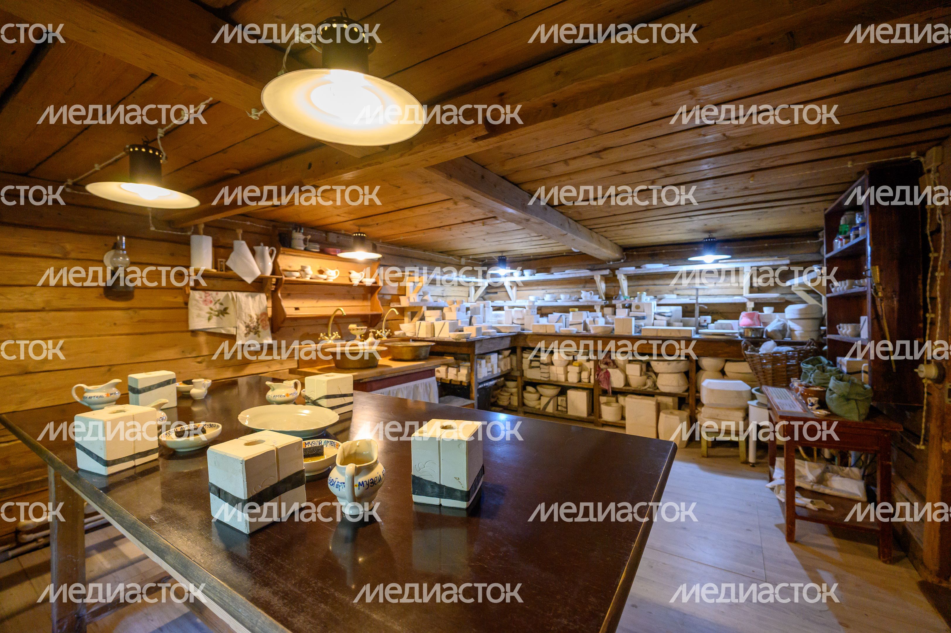 История промысла росписи фарфора в стиле гжель в музее-мастерской «Артель» в деревне Турыгино Раменского округа