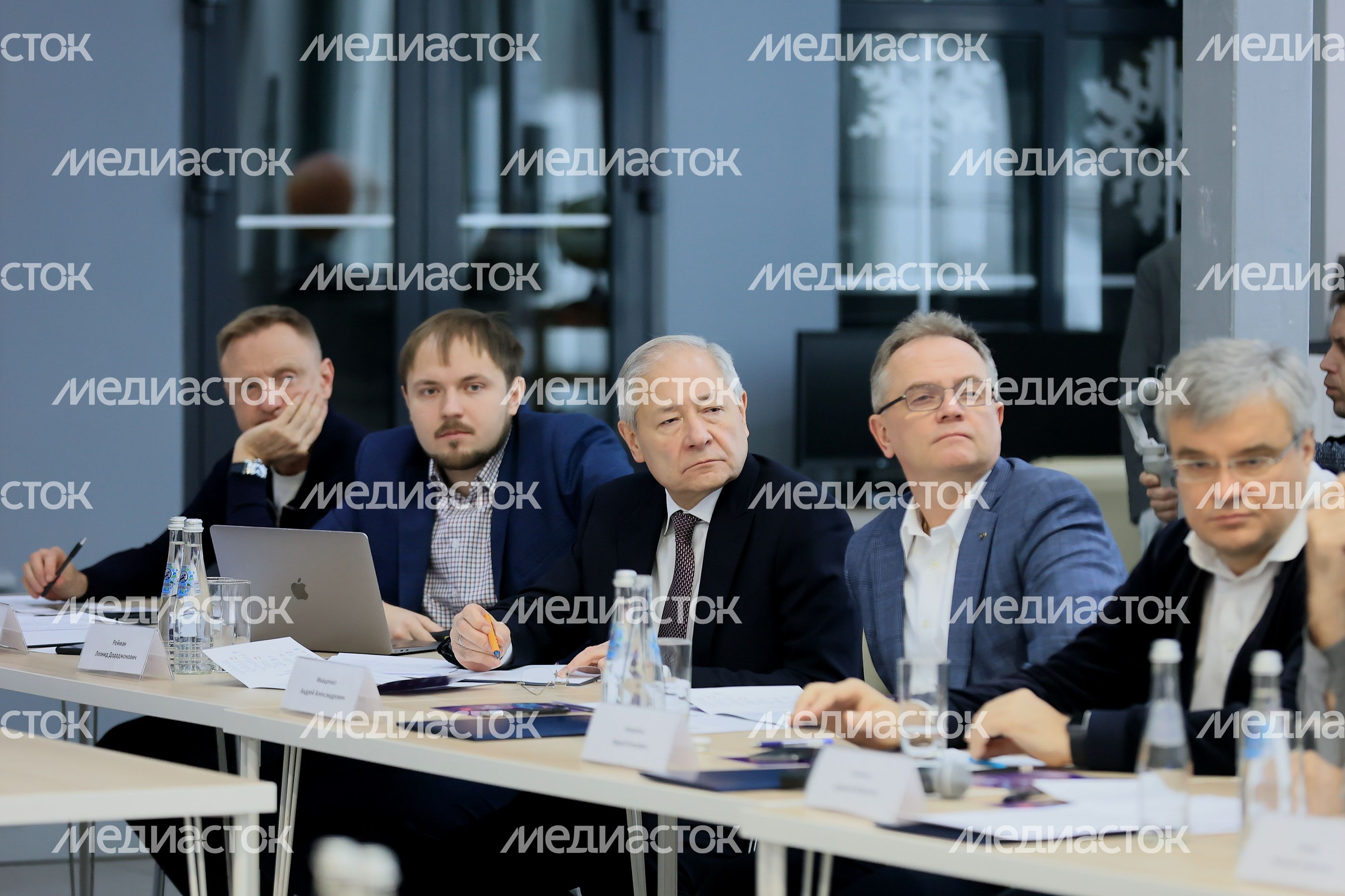 Проверка хода работ в будущем кампусе для проживания и детском технопарке на базе Физтех-лицея им. П.Л. Капицы Губернатором Подмосковья