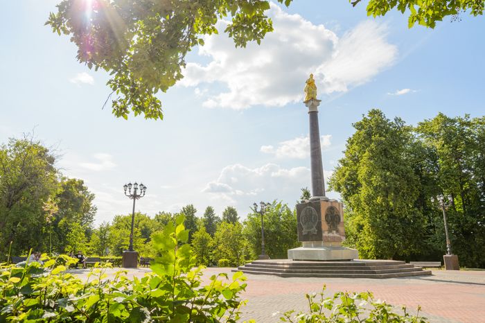 Площадь Бугрова